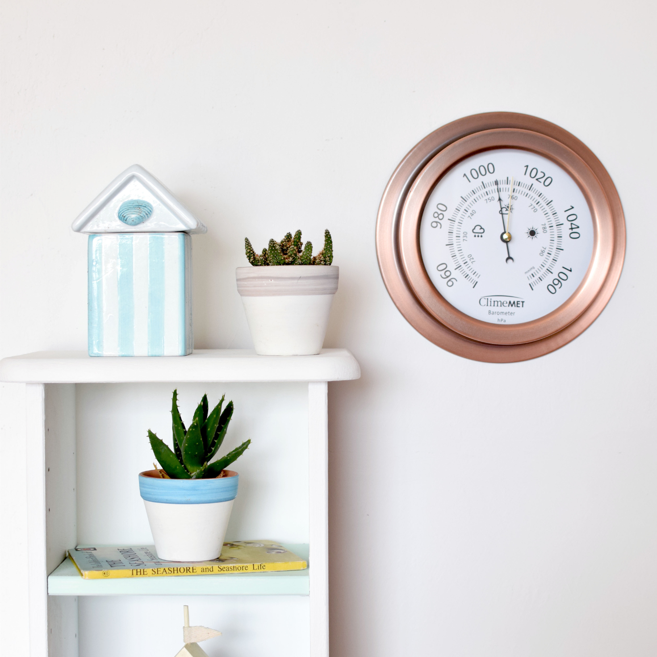 ClimeMET CM4300 Barometer Dial Secondary image