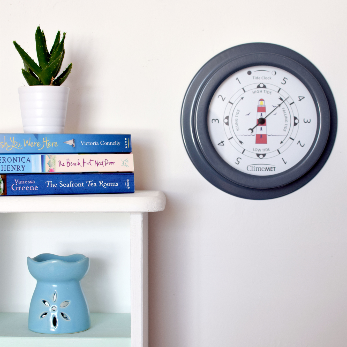 ClimeMET CM4520 Red Lighthouse Tide Clock Main image