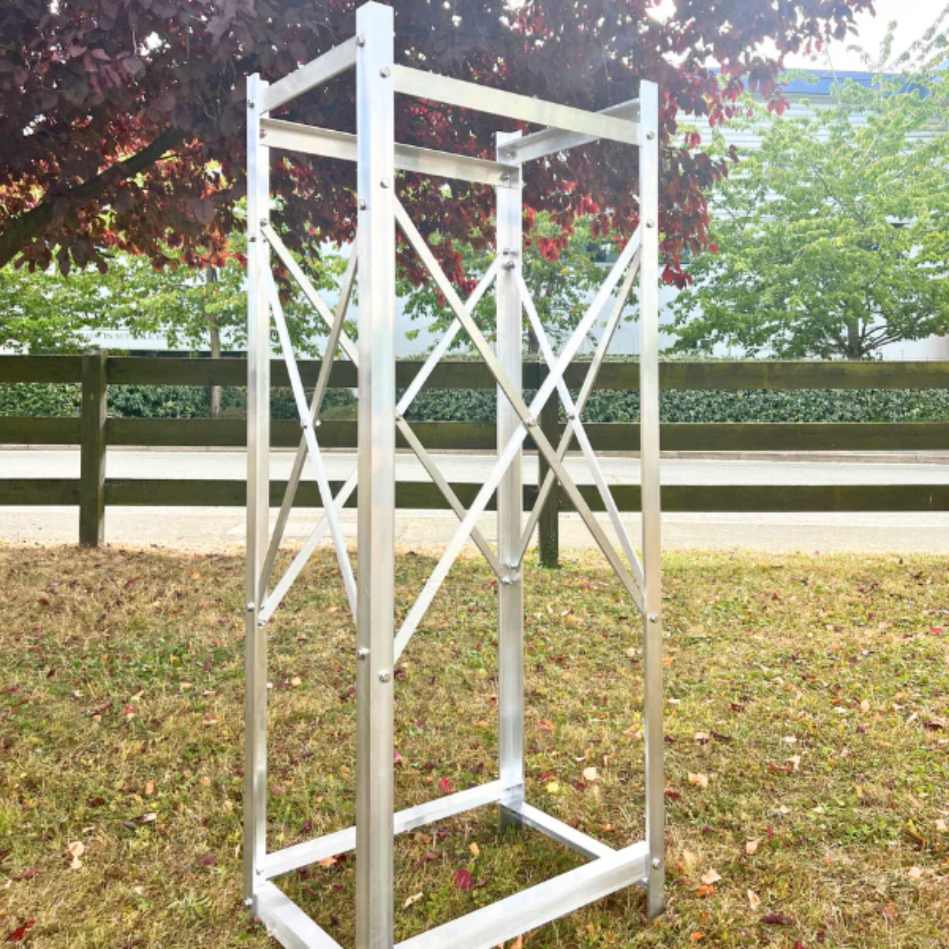MET-01 Stevenson Screen Stand Main image